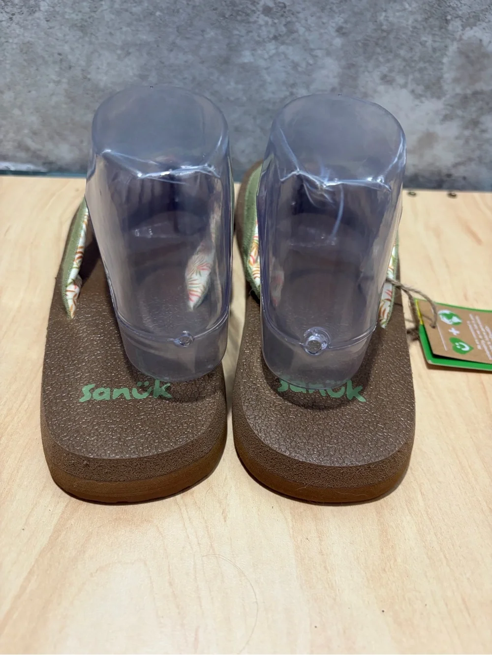 The Sanuk Yoga Paradise II women's flip-flop size women’s 9